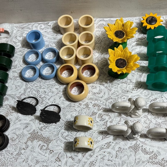 Assorted Napkin Rings Set - Picture 4 of 4